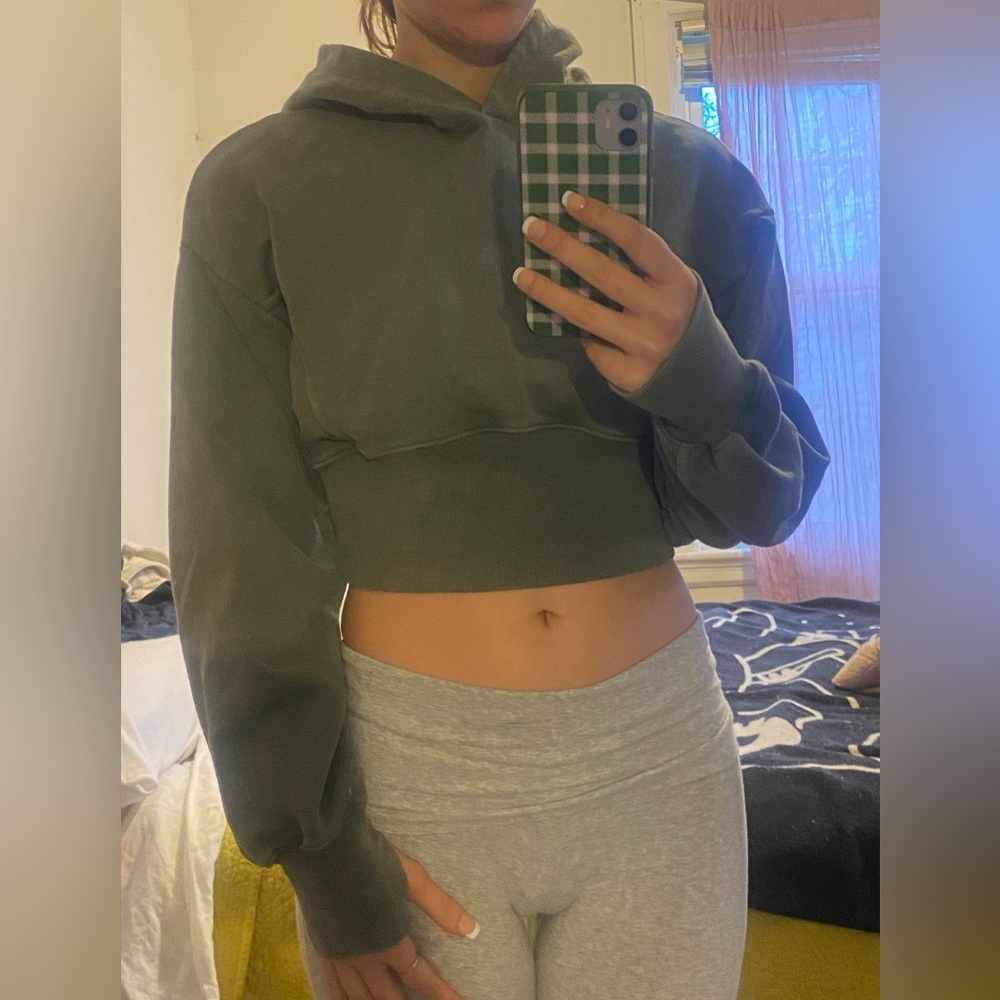 Aerie American Eagle Cropped Hoodie with Thumb Holes size S